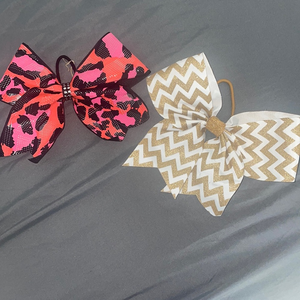ALL STAR CHEER BOW BUNDLE never used. Cheerleading bows. Great condition.